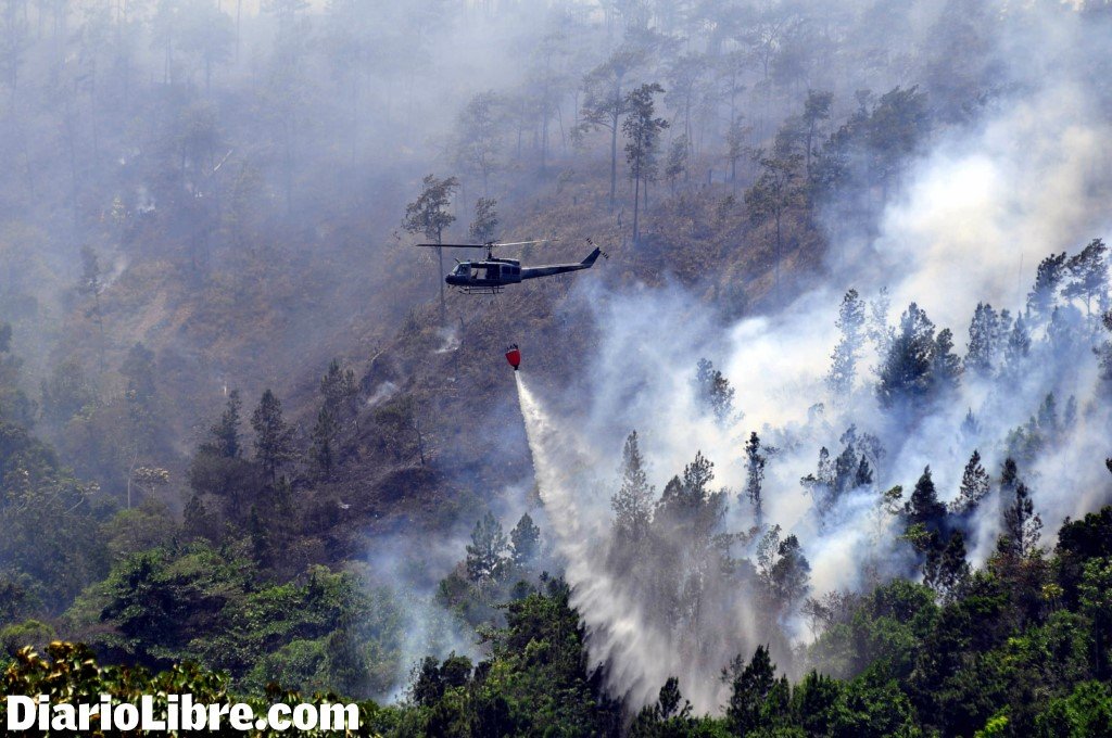 Loma Miranda está prendida en llamas